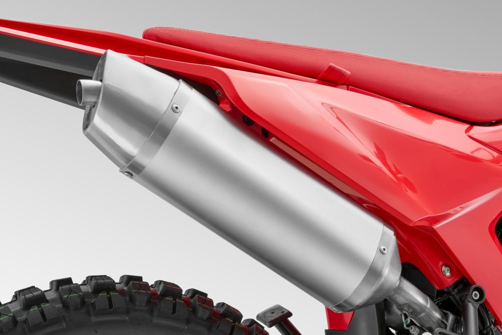 QJ Motor COV 125: arriva la motard da 15 CV a 3.190 euro